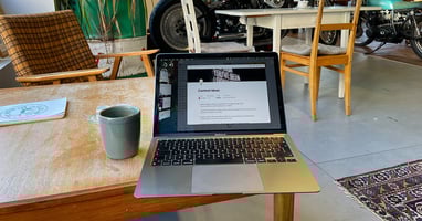 jobb-fra-motor-in-cafe