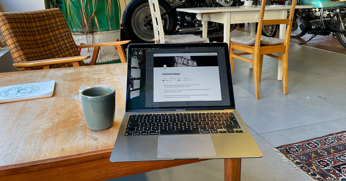 jobb-fra-motor-in-cafe